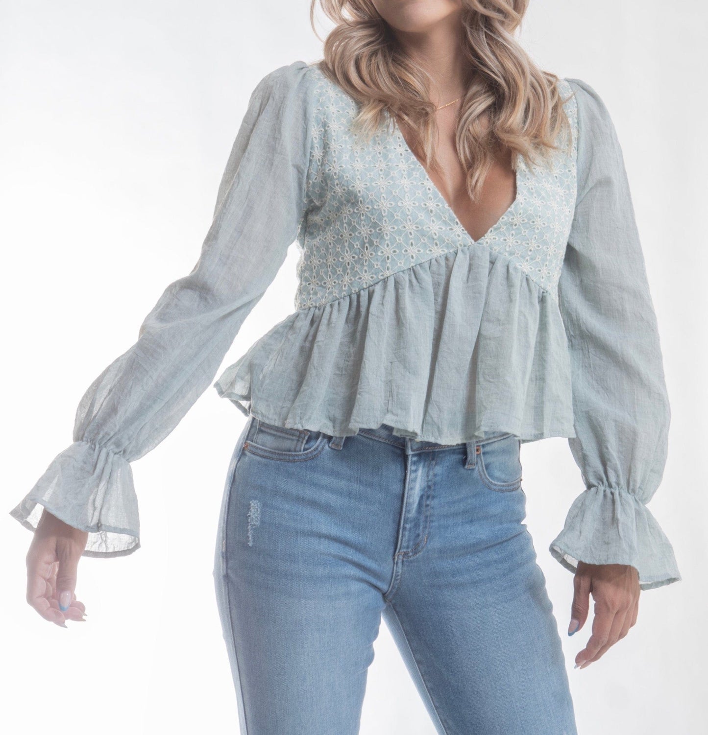 Scarlet 31 TOP Valencia Eyelet Long Sleeve Top